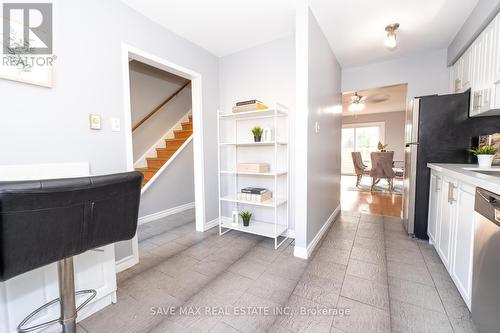 130 - 51 Sholto Drive, London, ON - Indoor Photo Showing Kitchen