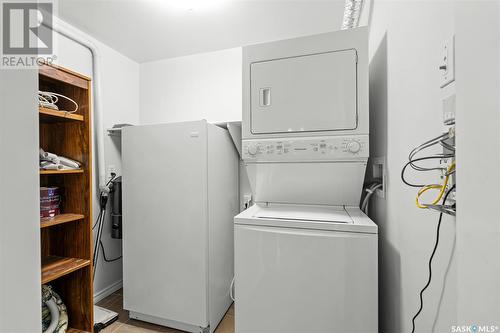 903 902 Spadina Crescent E, Saskatoon, SK - Indoor Photo Showing Laundry Room