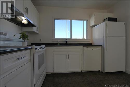 18 Westvale Park, Saint John, NB - Indoor Photo Showing Kitchen