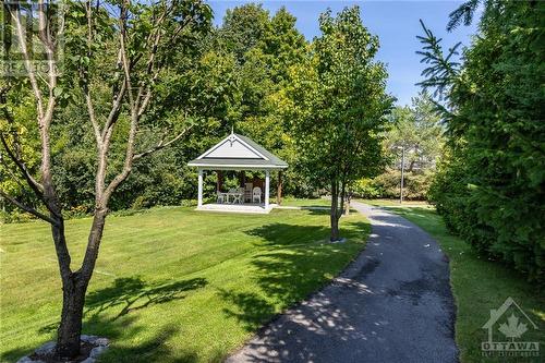 Band stand where concerts are help for the development - 93 Kinmount Private, Ottawa, ON - Outdoor