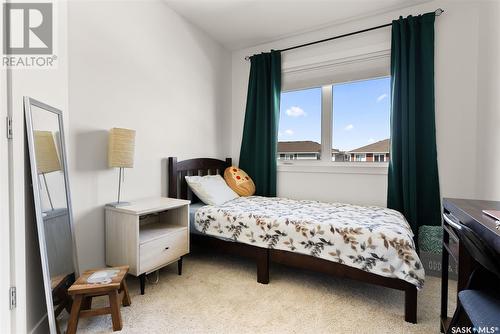 5660 Prefontaine Avenue, Regina, SK - Indoor Photo Showing Bedroom