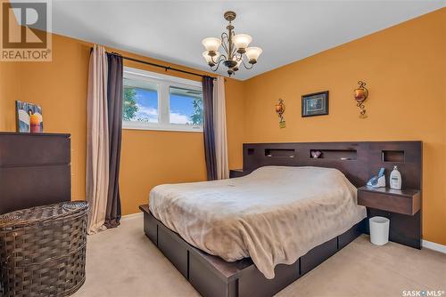 39 Peeling Avenue, Saskatoon, SK - Indoor Photo Showing Bedroom