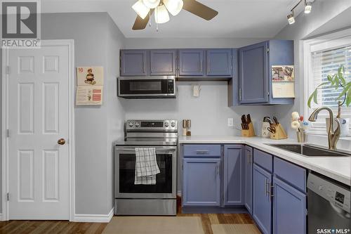 3410 7Th Avenue E, Regina, SK - Indoor Photo Showing Kitchen