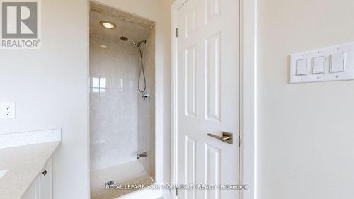 129 Primeau Drive, Aurora, ON - Indoor Photo Showing Bathroom