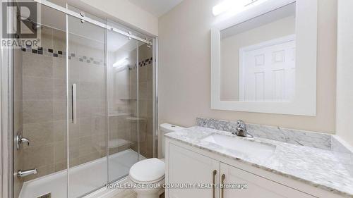 129 Primeau Drive, Aurora, ON - Indoor Photo Showing Bathroom