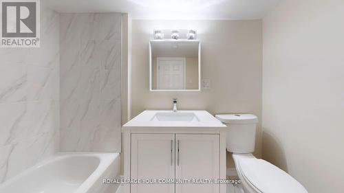 129 Primeau Drive, Aurora, ON - Indoor Photo Showing Bathroom