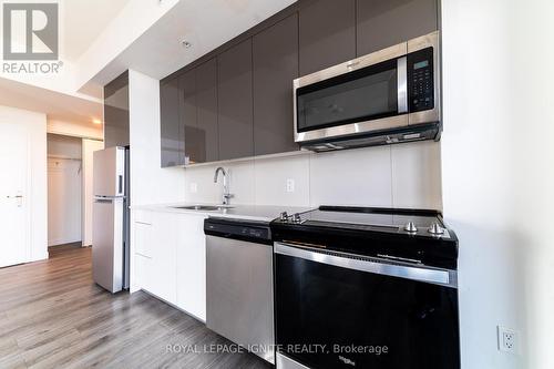 2214 - 60 Fredrick Street, Kitchener, ON - Indoor Photo Showing Kitchen