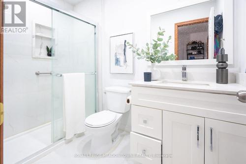 #2 - 700 Champlain Boulevard, Cambridge, ON - Indoor Photo Showing Bathroom