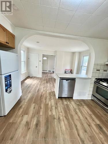 84 Empire Street, Welland, ON - Indoor Photo Showing Kitchen