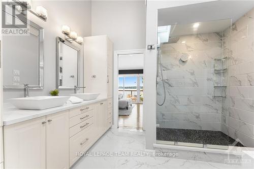 4232 Armitage Avenue, Ottawa, ON - Indoor Photo Showing Bathroom