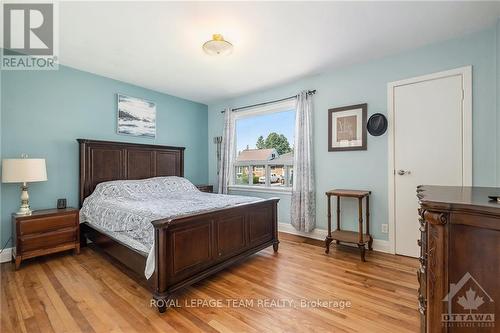 42 Cote Des Neiges Road, Ottawa, ON - Indoor Photo Showing Bedroom