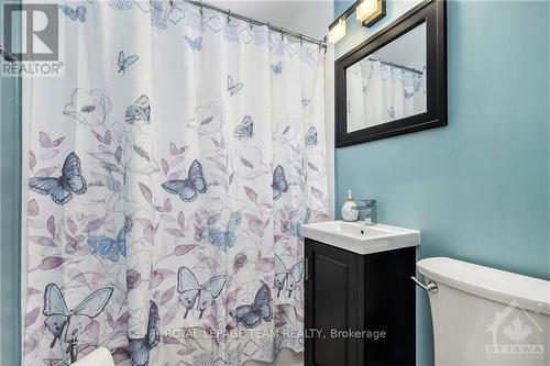 42 Cote Des Neiges Road, Ottawa, ON - Indoor Photo Showing Bathroom