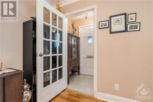 42 Cote Des Neiges Road, Ottawa, ON - Indoor Photo Showing Other Room