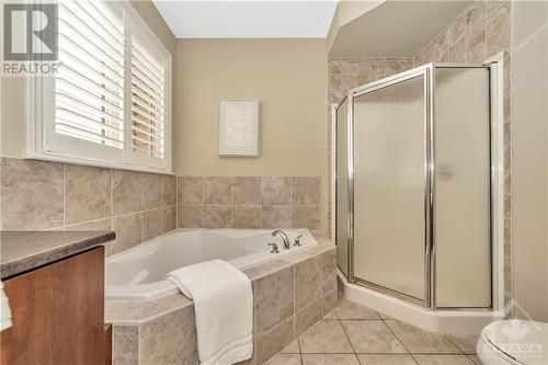 779 Fletcher Circle, Ottawa, ON - Indoor Photo Showing Bathroom