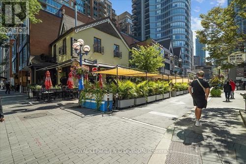 404 - 1166 Bay Street, Toronto (Bay Street Corridor), ON - Outdoor