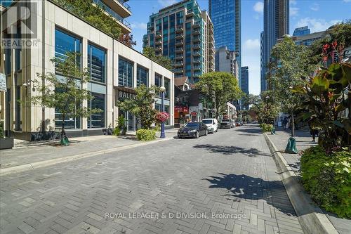 404 - 1166 Bay Street, Toronto (Bay Street Corridor), ON - Outdoor