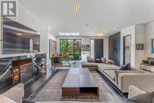 21 Stratheden Road, Toronto (Bridle Path-Sunnybrook-York Mills), ON - Indoor Photo Showing Living Room With Fireplace