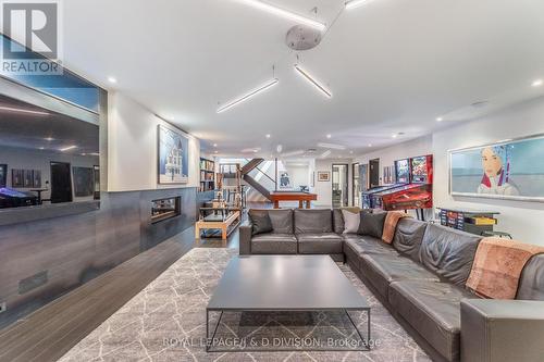 21 Stratheden Road, Toronto (Bridle Path-Sunnybrook-York Mills), ON - Indoor Photo Showing Living Room With Fireplace