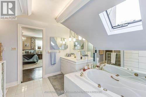 25 Alcaine Court, Markham (Thornhill), ON - Indoor Photo Showing Bathroom