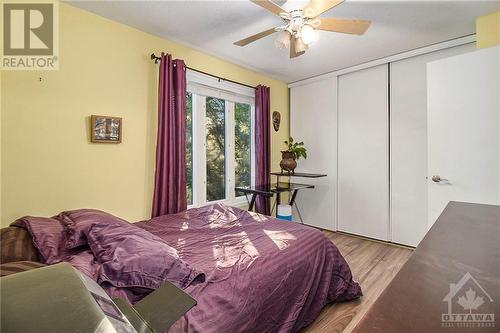 B - 6718 Jeanne D'Arc Boulevard, Orleans - Convent Glen And Area (2005 - Convent Glen North), ON - Indoor Photo Showing Bedroom