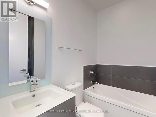 1221 - 111 St Clair Avenue W, Toronto, ON - Indoor Photo Showing Bathroom