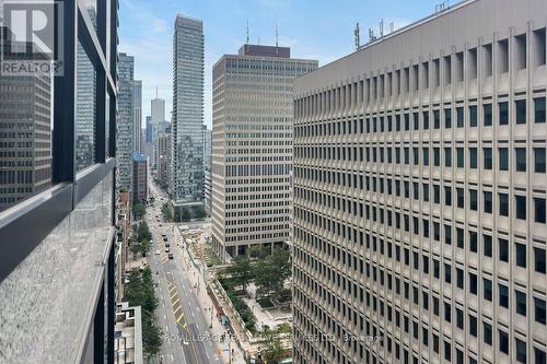 2014 - 1001 Bay Street, Toronto (Bay Street Corridor), ON - Outdoor