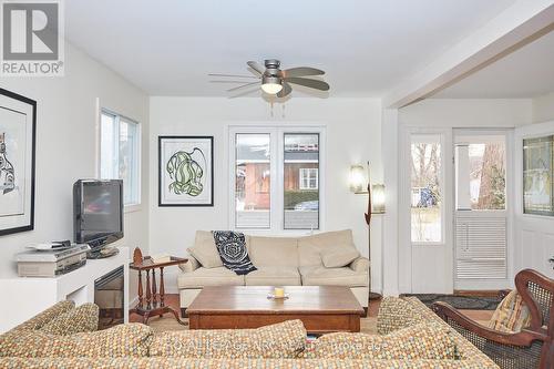 401 Maplewood Avenue, Fort Erie, ON - Indoor Photo Showing Other Room