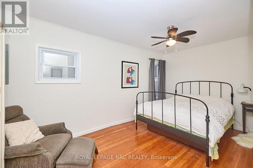 401 Maplewood Avenue, Fort Erie, ON - Indoor Photo Showing Bedroom