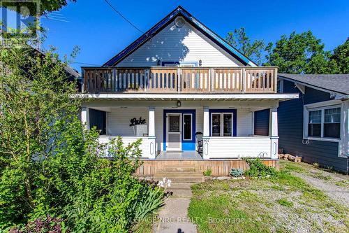 401 Maplewood Avenue, Fort Erie, ON - Outdoor With Deck Patio Veranda