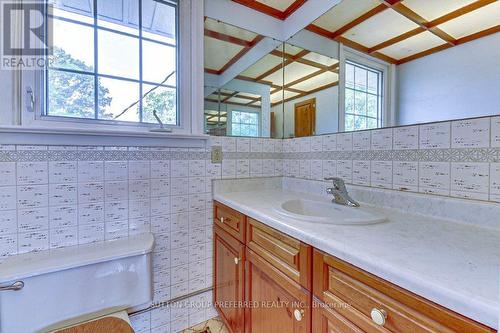 81 Strathcona Drive, London, ON - Indoor Photo Showing Bathroom