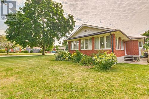 81 Strathcona Drive, London, ON - Outdoor