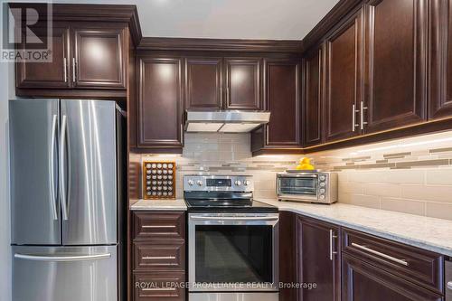 200 Riverside Parkway, Quinte West, ON - Indoor Photo Showing Kitchen