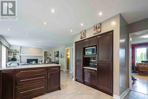 200 Riverside Parkway, Quinte West, ON - Indoor Photo Showing Kitchen