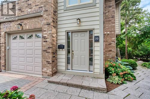 19 - 3230 New Street, Burlington, ON - Outdoor