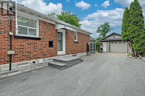 270 Felan Avenue, Oakville, ON - Outdoor With Exterior