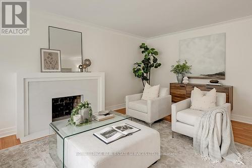 270 Felan Avenue, Oakville (Old Oakville), ON - Indoor Photo Showing Living Room