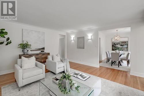 270 Felan Avenue, Oakville, ON - Indoor Photo Showing Living Room