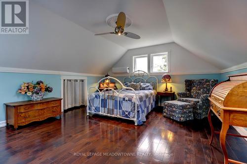 6824 10Th Line, New Tecumseth (Beeton), ON - Indoor Photo Showing Bedroom