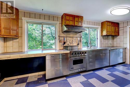 6824 10Th Line, New Tecumseth (Beeton), ON - Indoor Photo Showing Kitchen