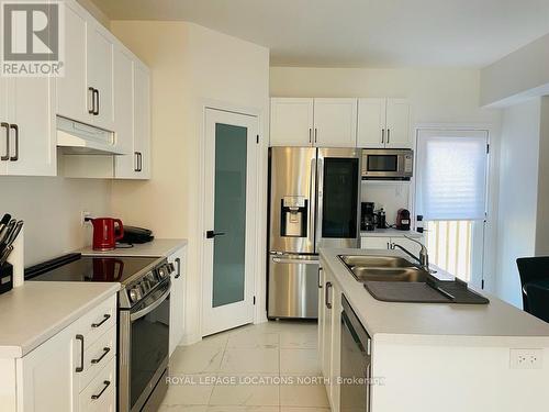 111 Plewes Drive, Collingwood, ON - Indoor Photo Showing Kitchen With Double Sink