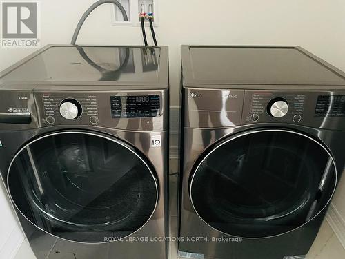 111 Plewes Drive, Collingwood, ON - Indoor Photo Showing Laundry Room