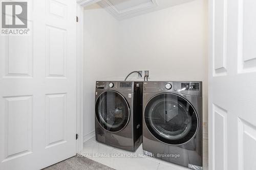 111 Plewes Drive, Collingwood, ON - Indoor Photo Showing Laundry Room