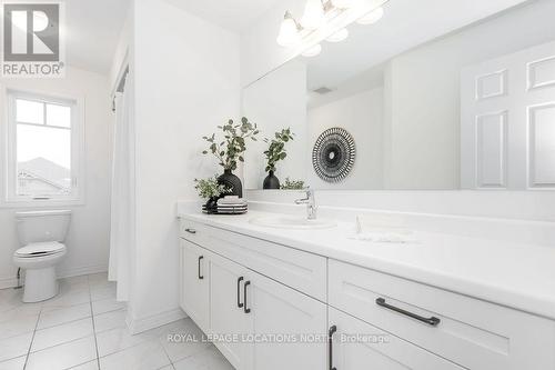 111 Plewes Drive, Collingwood, ON - Indoor Photo Showing Bathroom