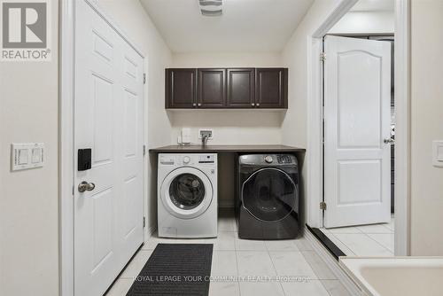 156 Newhouse Boulevard, Caledon, ON - Indoor Photo Showing Laundry Room