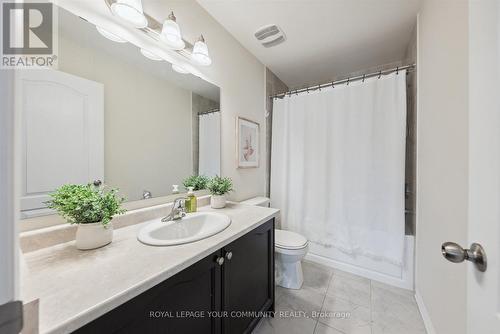 156 Newhouse Boulevard, Caledon, ON - Indoor Photo Showing Bathroom