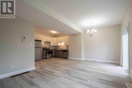 69 Ledgerock Court, Belleville, ON - Indoor Photo Showing Kitchen