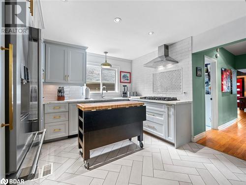 102 Twenty Third Street, Toronto, ON - Indoor Photo Showing Kitchen