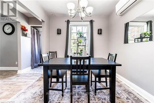 5396 Alexander Crescent, Niagara Falls, ON - Indoor Photo Showing Dining Room