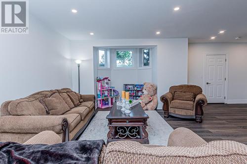 78 Aragon Road, Kingston, ON - Indoor Photo Showing Living Room