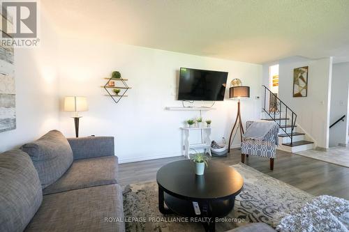 27 Glendale Road, Belleville, ON - Indoor Photo Showing Living Room